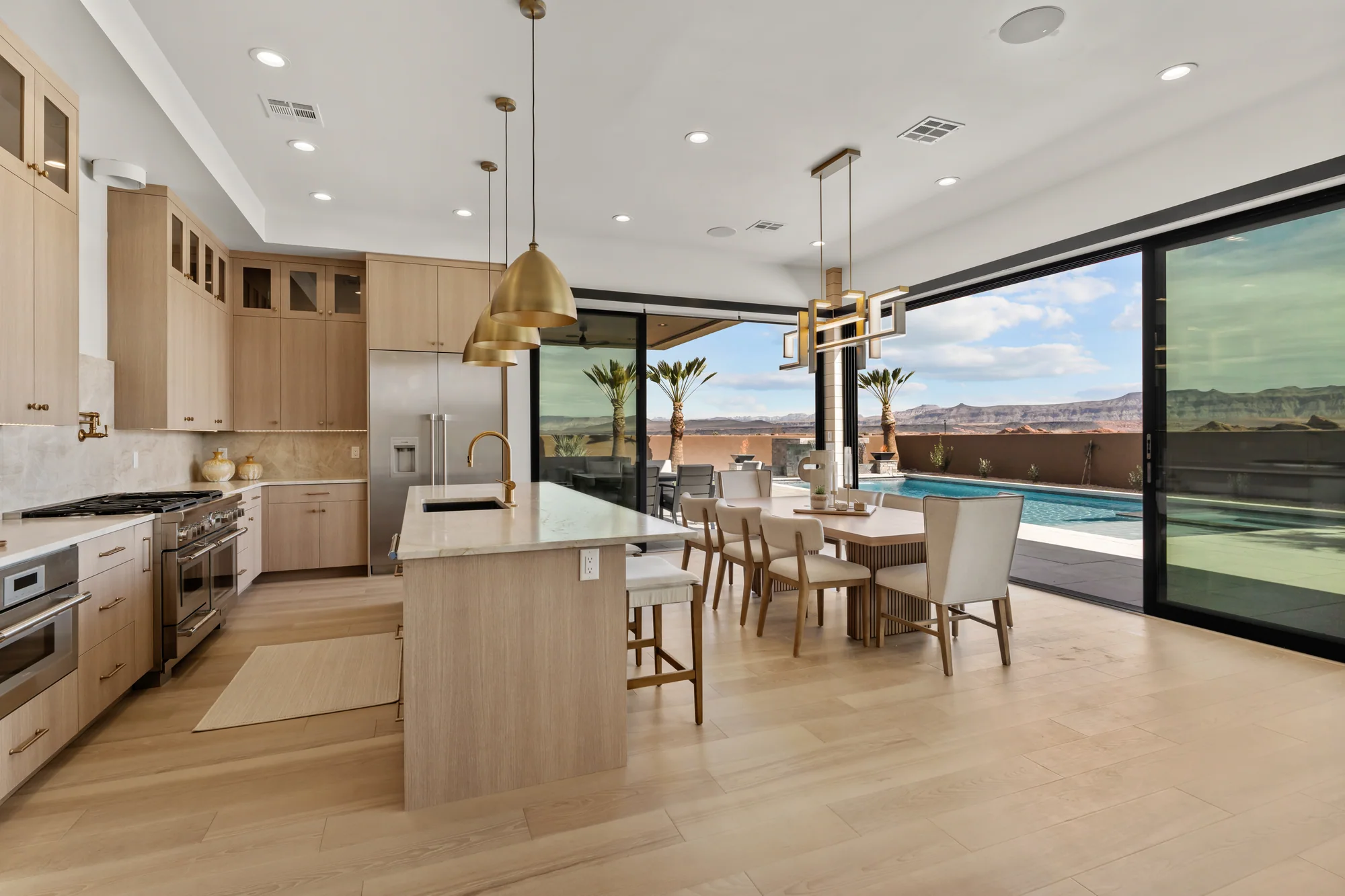 Kitchen dining at Desert Contemporary in St. George, Utah